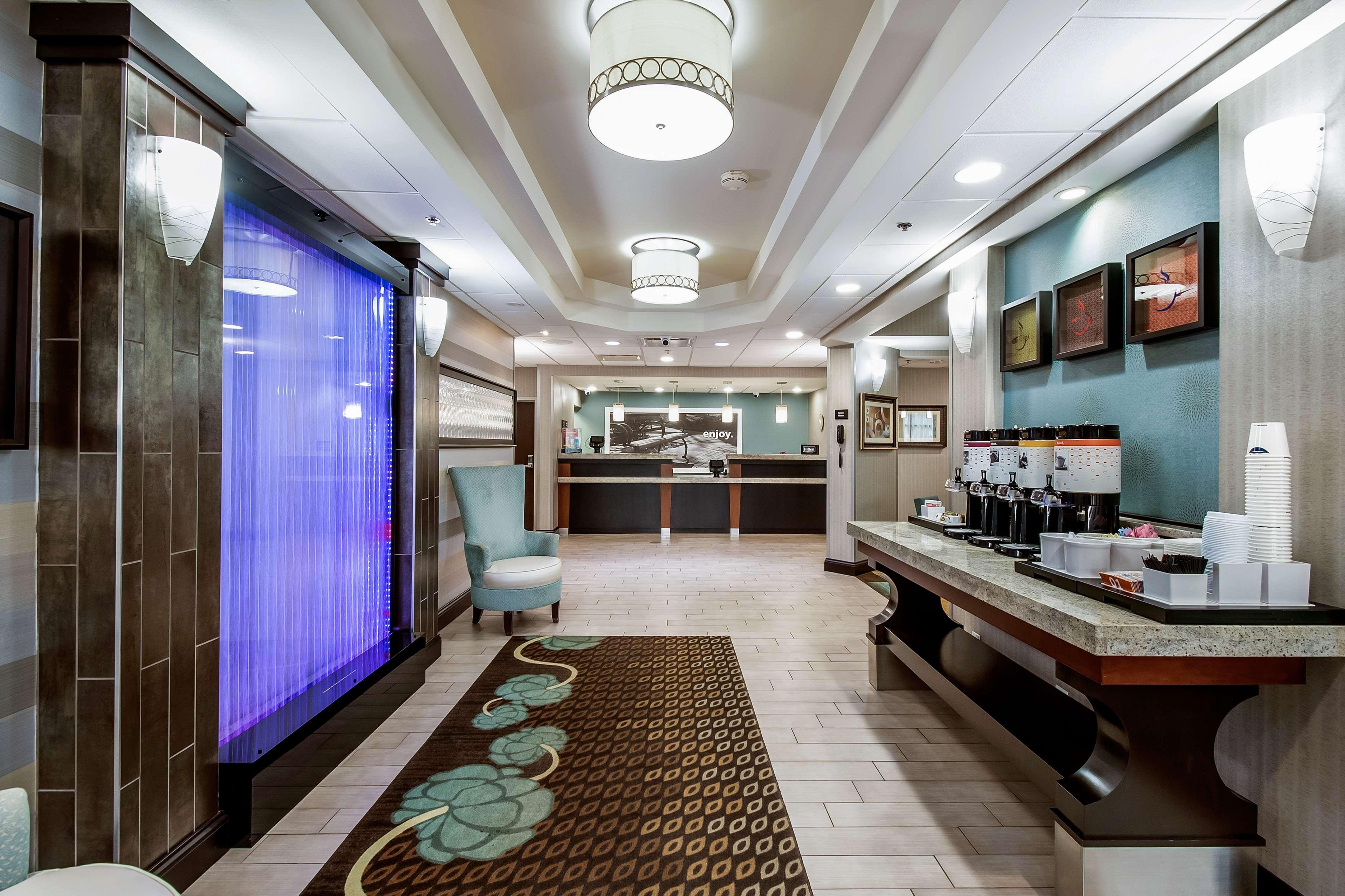Hampton Inn West Кълъмбъс Екстериор снимка