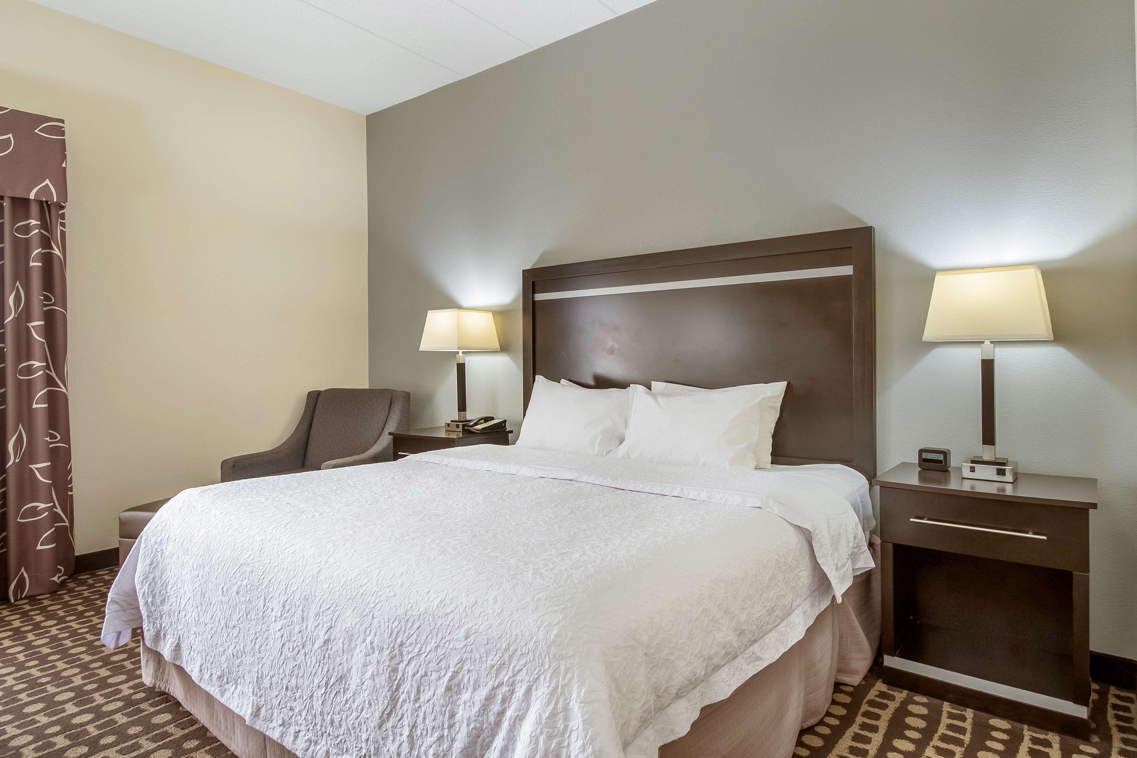 Hampton Inn West Кълъмбъс Екстериор снимка