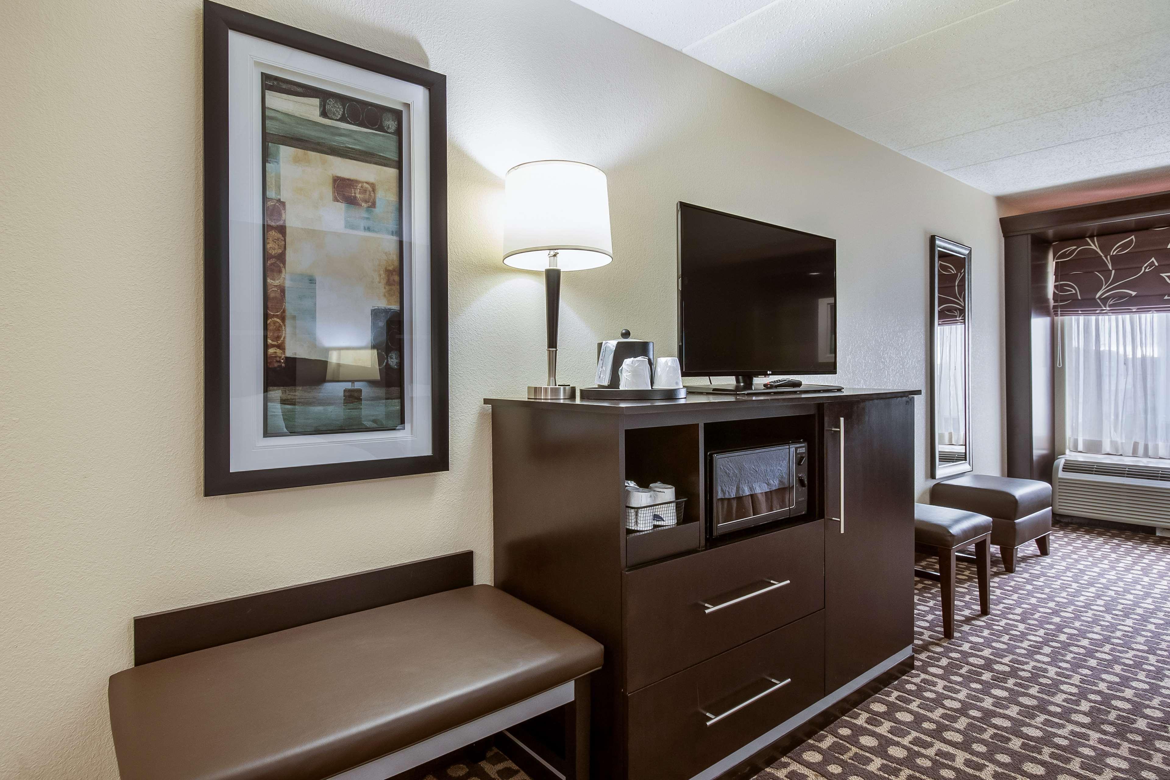 Hampton Inn West Кълъмбъс Екстериор снимка