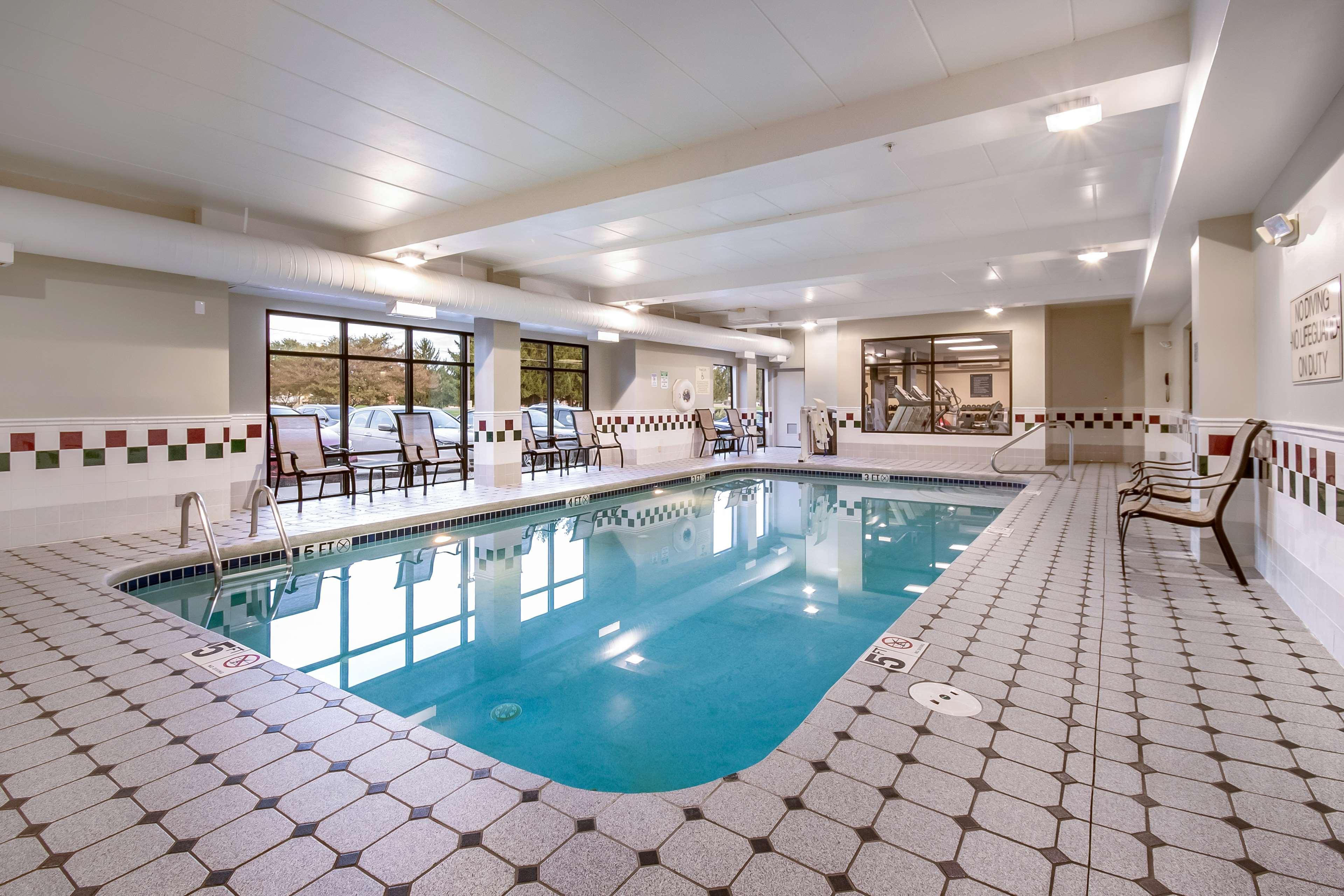 Hampton Inn West Кълъмбъс Екстериор снимка