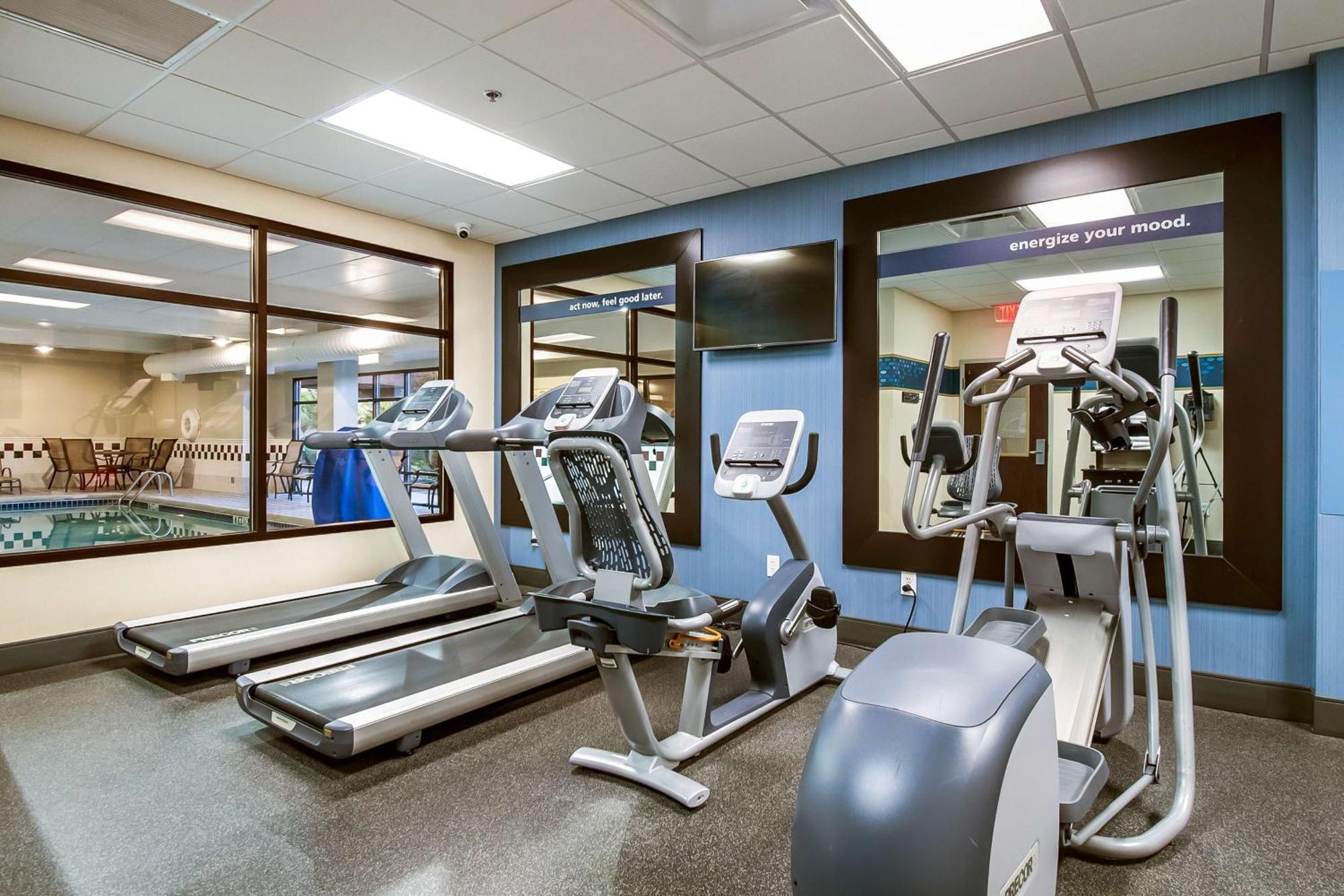 Hampton Inn West Кълъмбъс Екстериор снимка