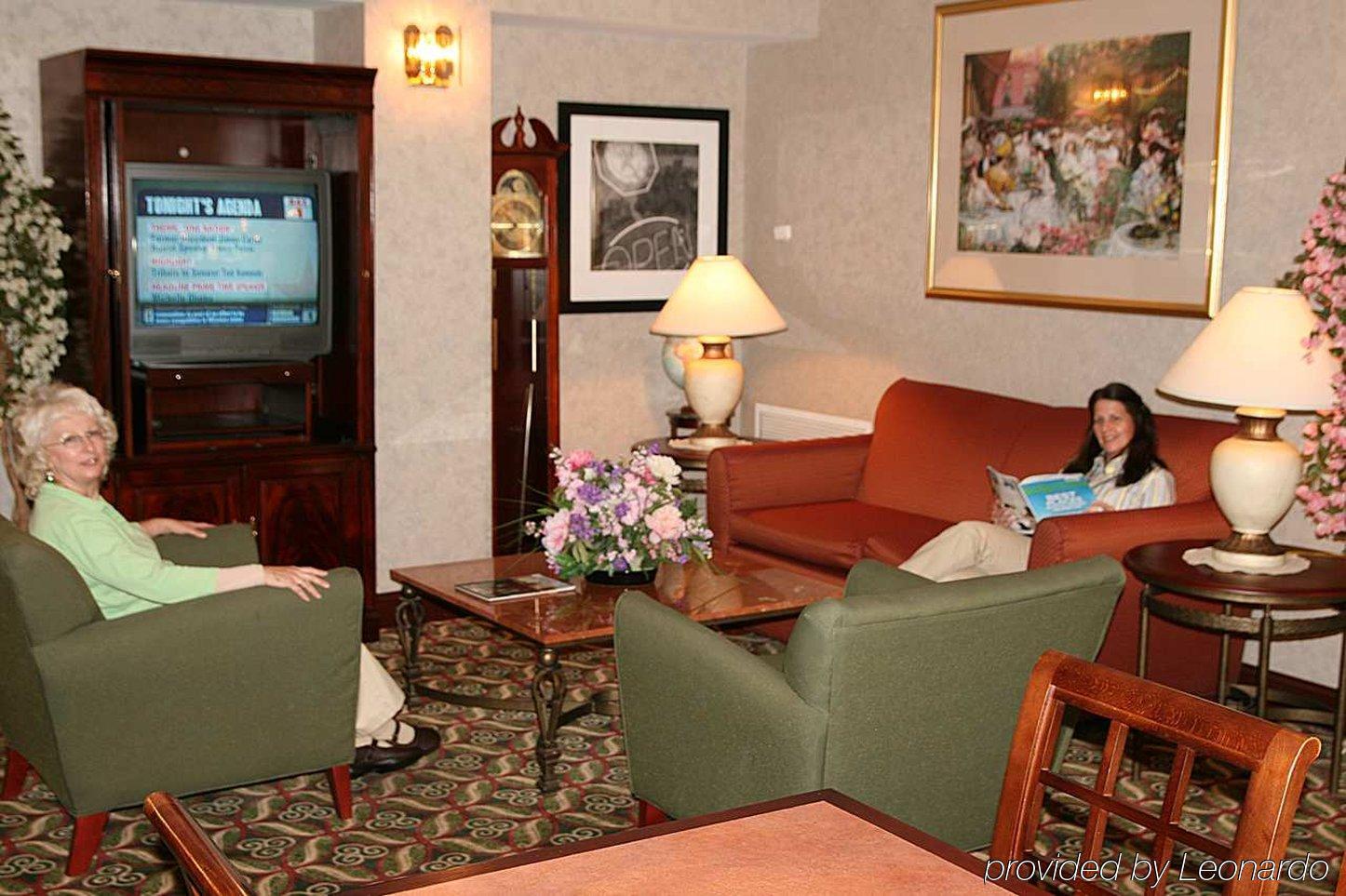 Hampton Inn West Кълъмбъс Интериор снимка
